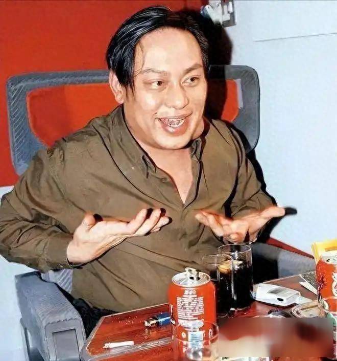 三亿体育入口：身价几十亿包15明星做情妇百万养费背后是凄惨结局(图1)